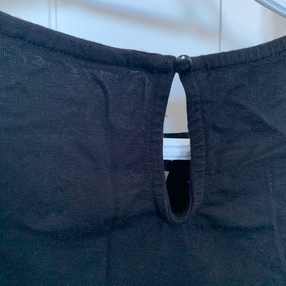 2/15$ Naf-Naf Elegant sleeveless black top - Picture 4 of 6
